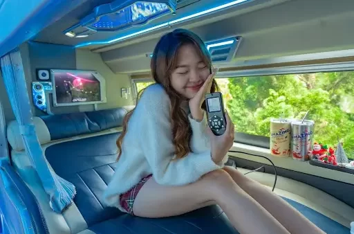Đặt xe limousine đi Đà Lạt có phục vụ ăn uống trên xe không, hay có giải pháp nào tốt hơn? 14 San Bay Lien Khuong Dong Cua Day La 5 Cach Den Da Lat Nhanh Gon Re4
